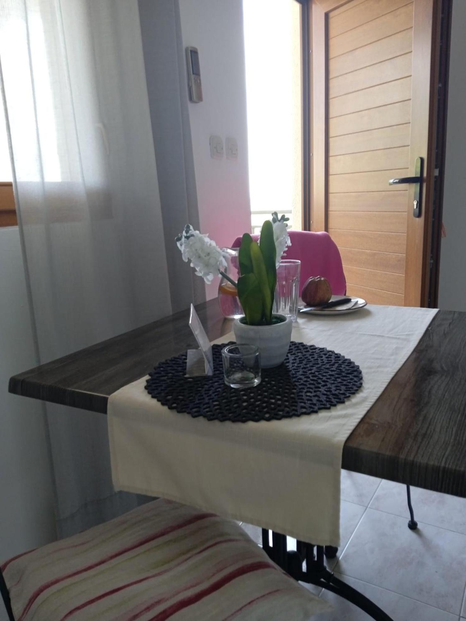 Apartmani Nila 스베타 네델자 외부 사진